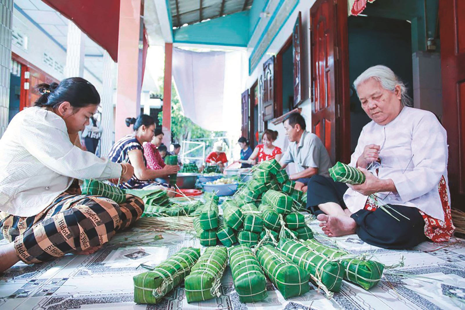 Khám phá làng nghề trăm năm