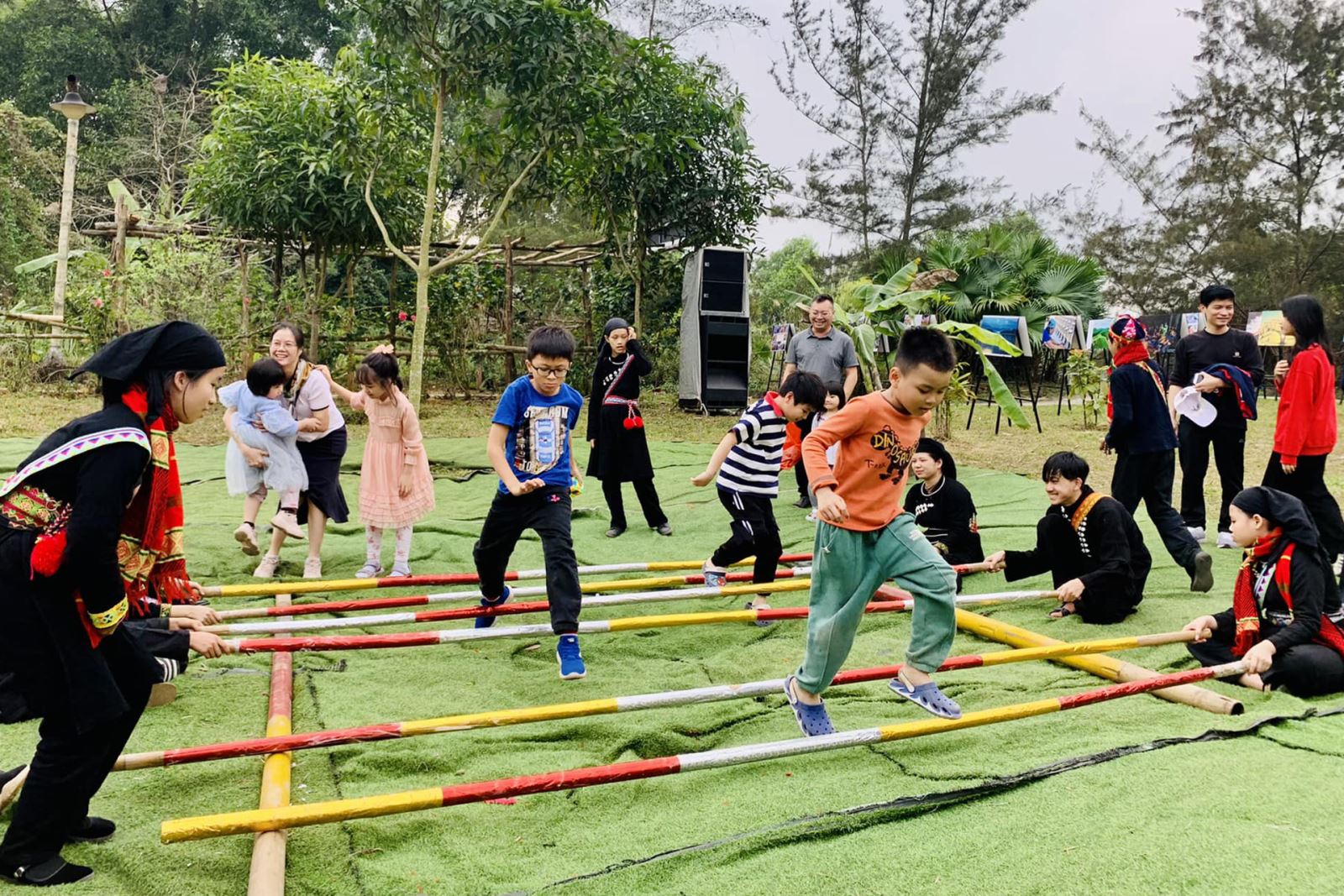 “Mùa hè - Trải nghiệm và khám phá” tại Làng Văn hóa - Du lịch các dân tộc Việt Nam